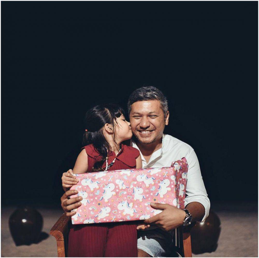 Gading Marten dan buah hati (instagram.com/gadiiing)