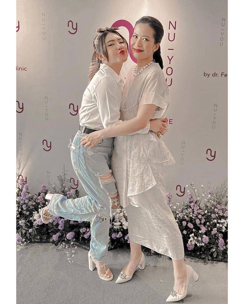 OOTD casual ala Via Vallen (instagram.com/viavallen)