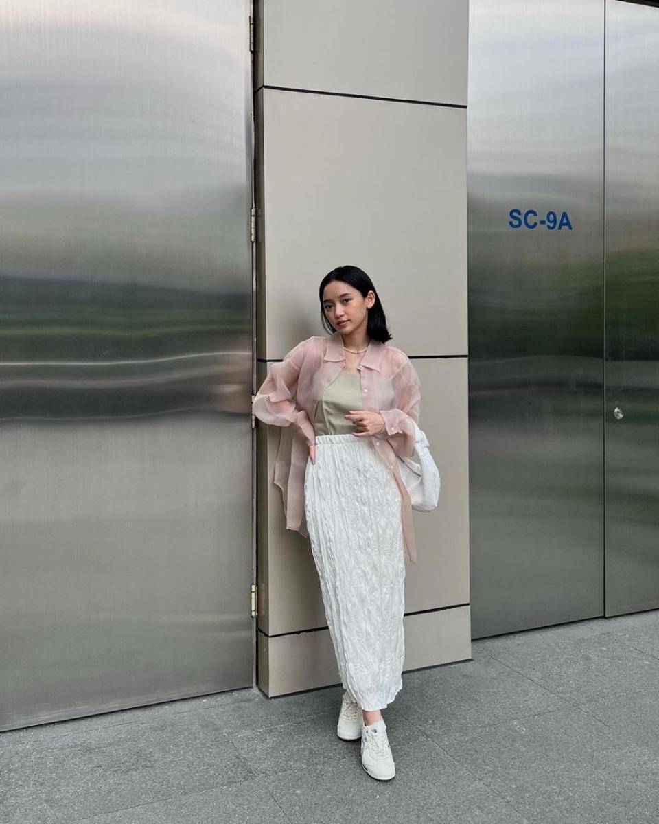 referensi ootd kekinian untuk kondangan (instagram.com/raniazzhr)