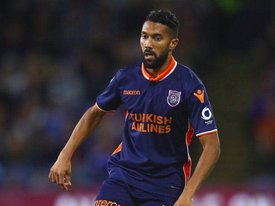potret Gael Clichy berseragam Istanbul Basaksehir (twitter.com/squawkanews)