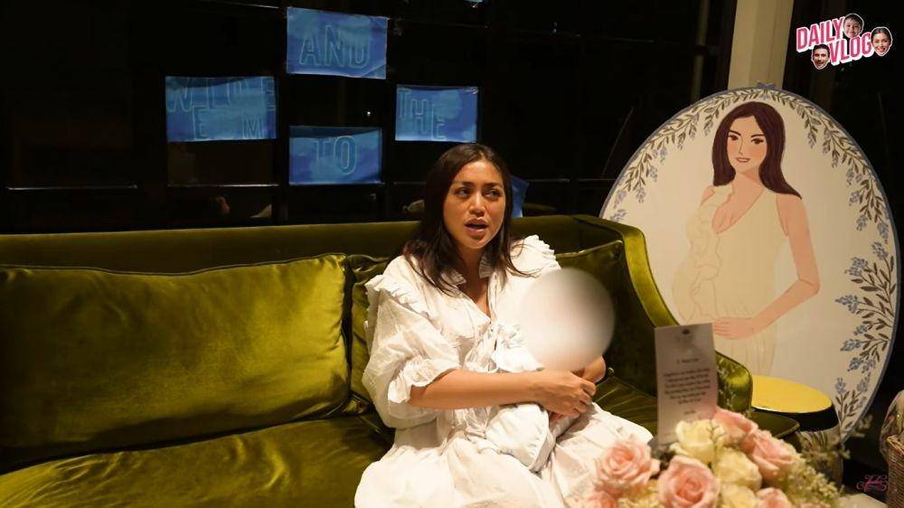 penyambutan Jessica Iskandar setelah melahirkan (youtube.com/jessicaiskandar)