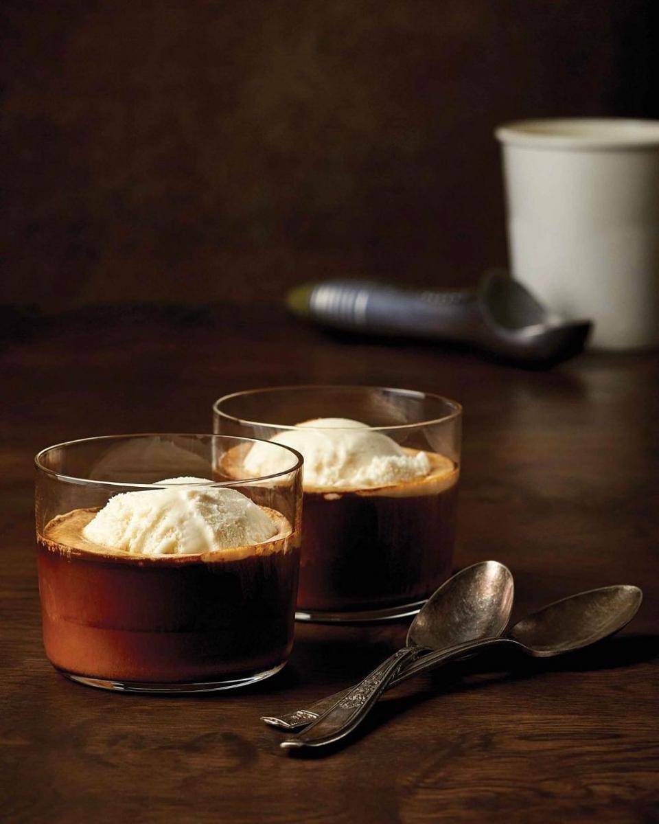 ilustrasi affogato (instagram.com/instayummraj)