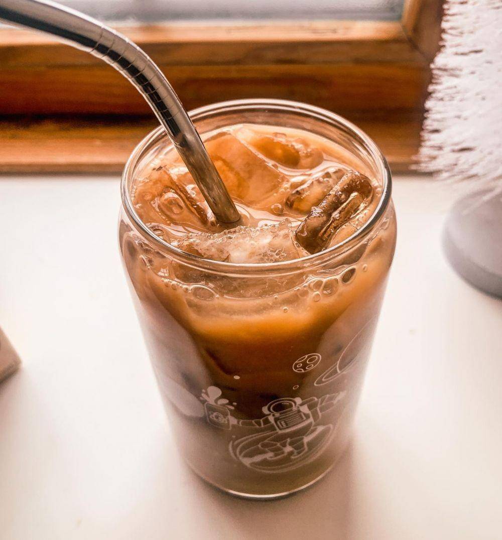 ilustrasi cold brew (instagram.com/caffeinatedliv)