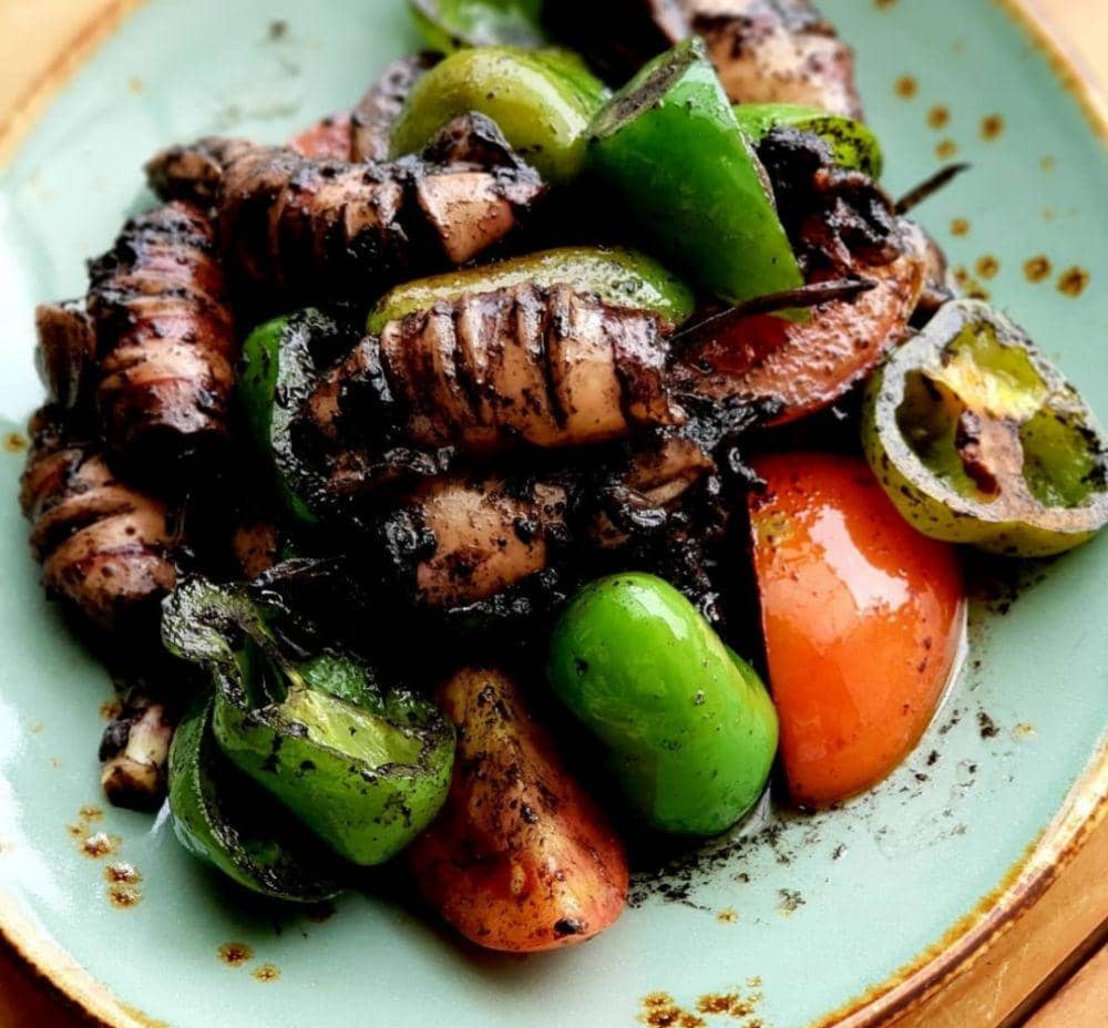 cumi hideung (instagram.com/hanna_kitchen1108)
