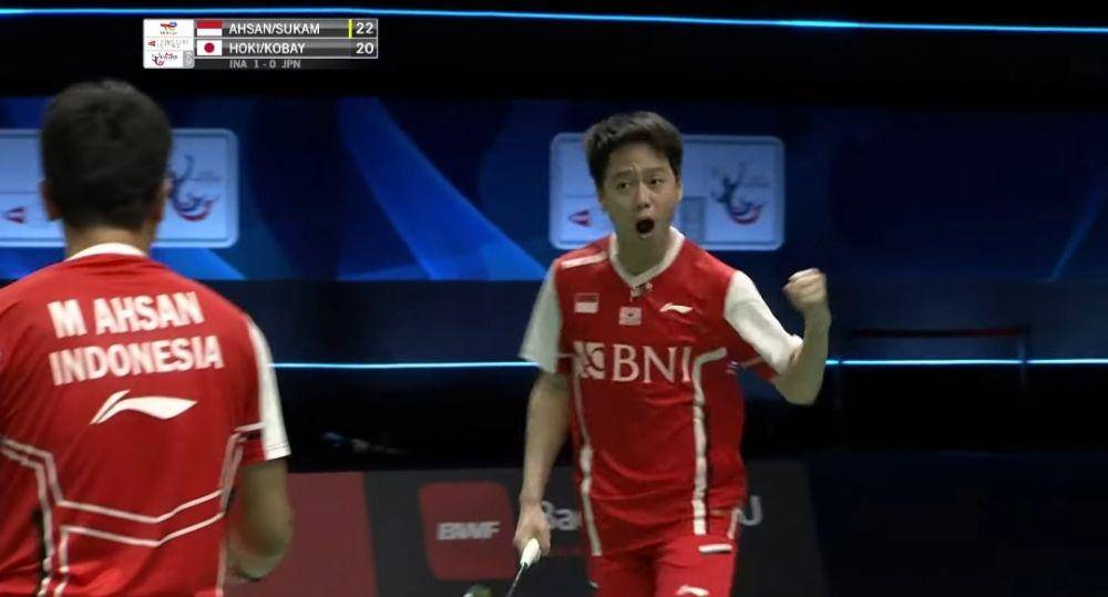 Pertandingan semifinal ganda putra Thomas Cup 2022 Indonesia vs. Jepang pada, Jumat (13/5/2022) di Impact Arena, Bangkok, Thailand. (dok. youtube.com/BWF TV)