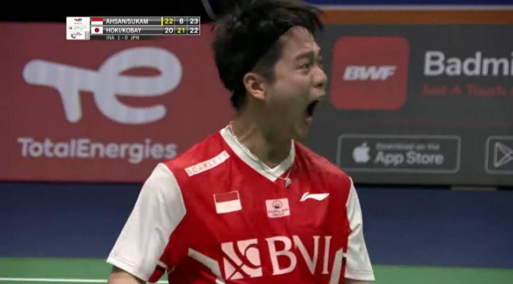 Pertandingan semifinal ganda putra Thomas Cup 2022 Indonesia vs. Jepang pada, Jumat (13/5/2022) di Impact Arena, Bangkok, Thailand. (dok. youtube.com/BWF TV)