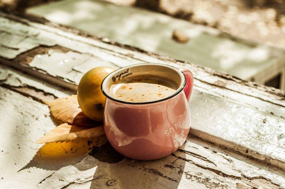ilustrasi latte (pexels.com/Alex Tim)