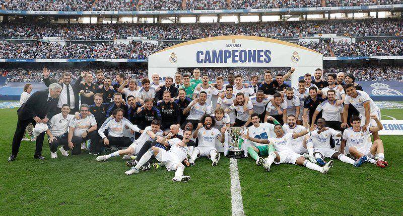 Real Madrid merayakan gelar juara LaLiga 2021/2022. (realmadrid.com)