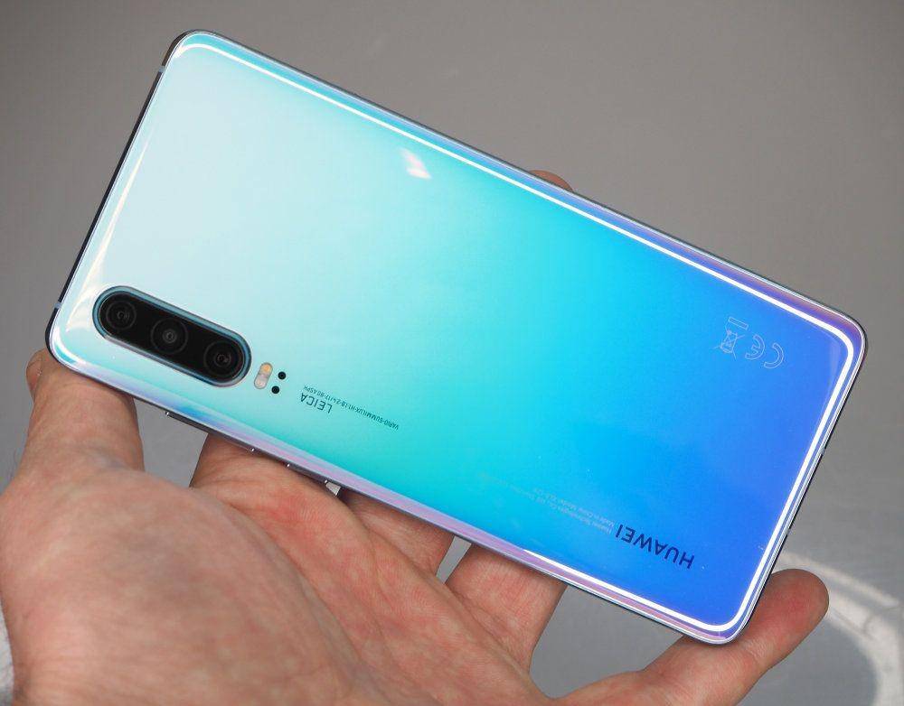 Huawei P30 (ephotozine.com)