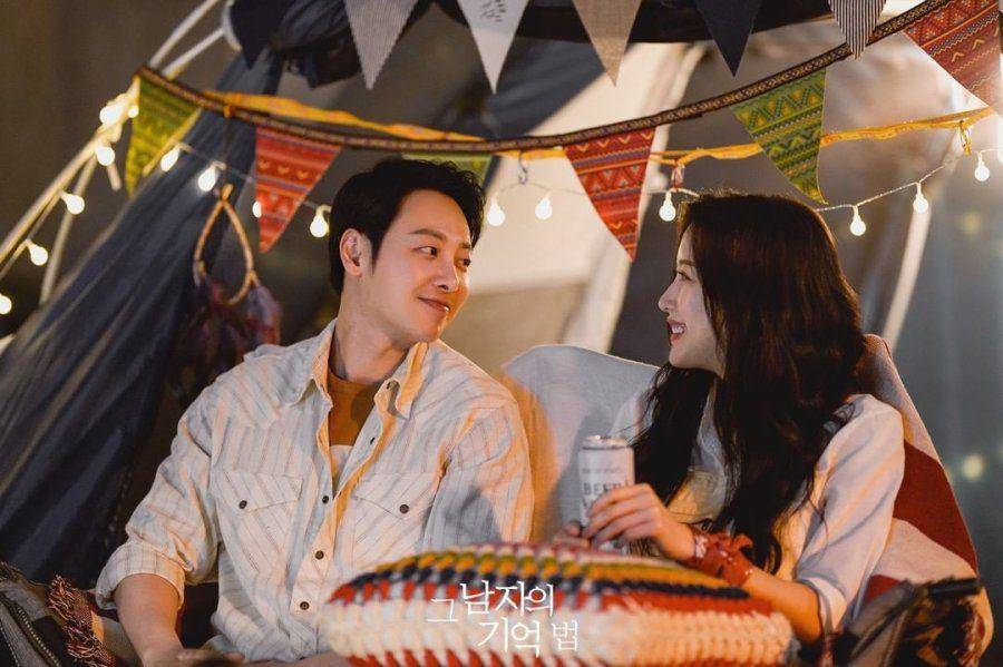 Kim Dong Wook dan Moon Ga Young (dok. tvN/Find Me in Your Memory)