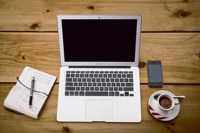 5 Tips Bikin Laptop Lebih Awet, Mulai dari Kebiasaan Simpel!