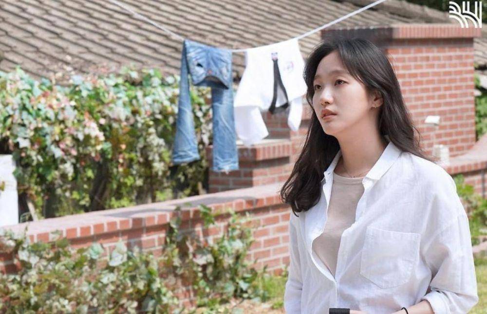 Kim Go Eun di drama The King: Eternal Monarch (instagram.com/bhent_official)