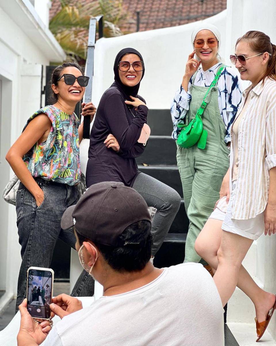 Meisya Siregar dan Mona Ratuliu (instagram.com/marisa_tumbuan)
