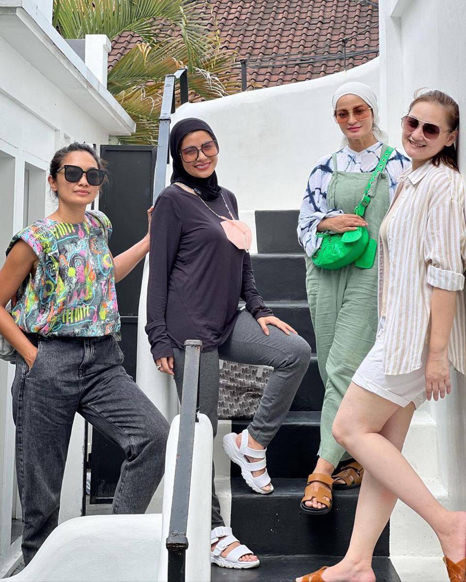 Meisya Siregar dan Mona Ratuliu (instagram.com/meisya__siregar)