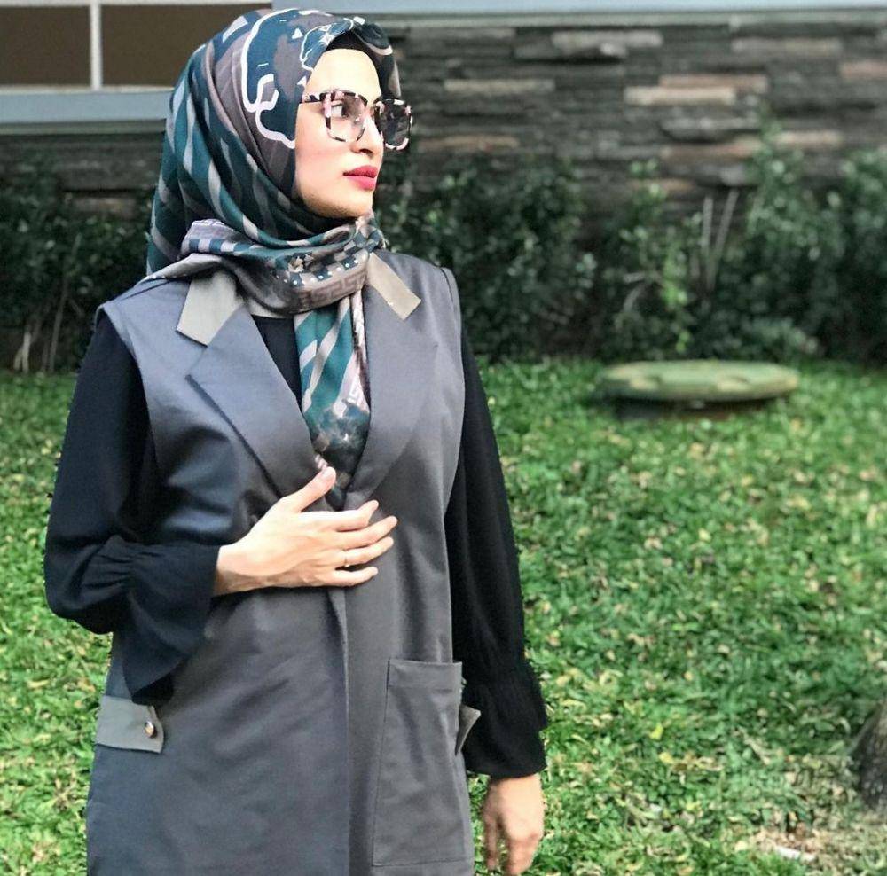 Asha Shara (instagram.com/ashasyara)