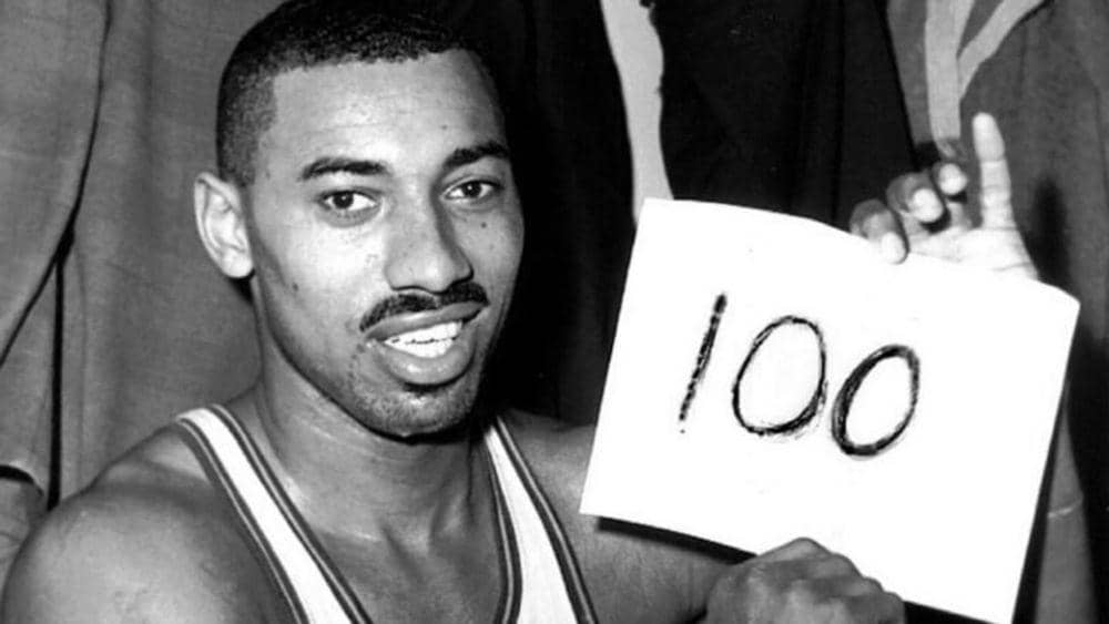 WIlt Chamberlain merupakan satu-satunya pemain NBA yang pernah mencetak 100 poin dalam 1 pertandingan. (nba.com)