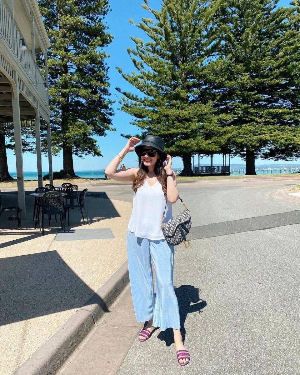 OOTD celana panjang ala Carissa Puteri (instagram.com/carrisa_puteri)