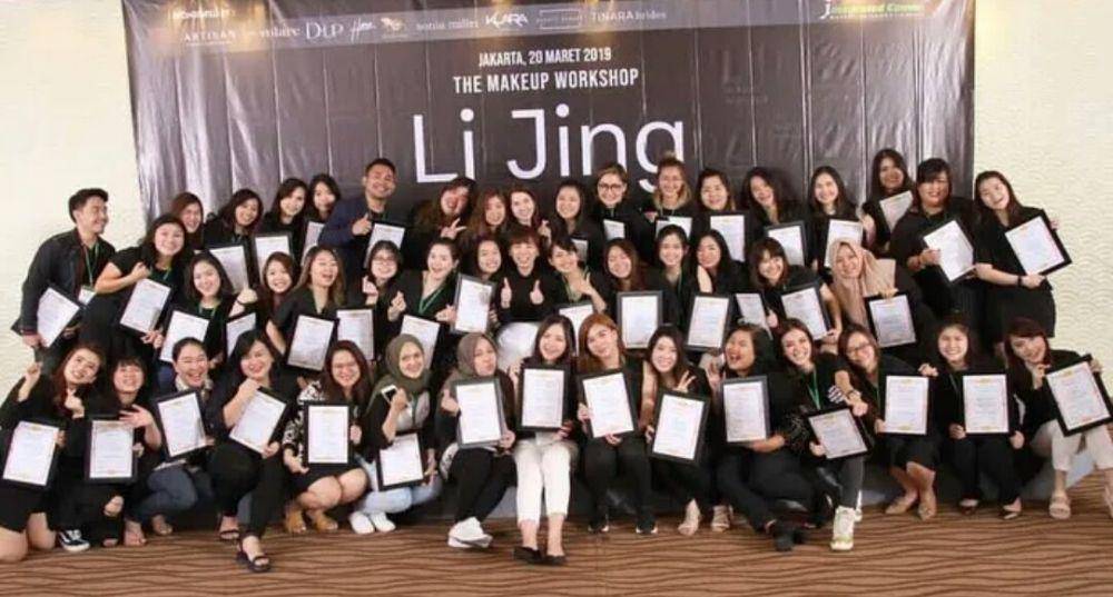 potret Nita Gunawan saat menjadi makeup artist (instagram.com/nitagunawan09)