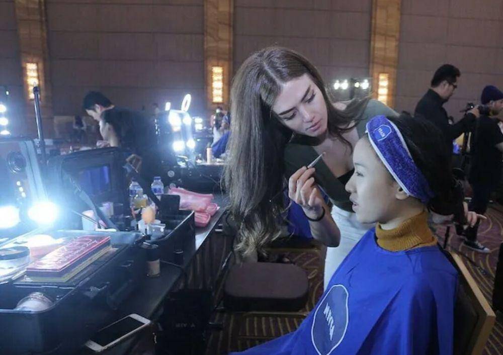 potret Nita Gunawan saat menjadi makeup artist (instagram.com/nitagunawan09)