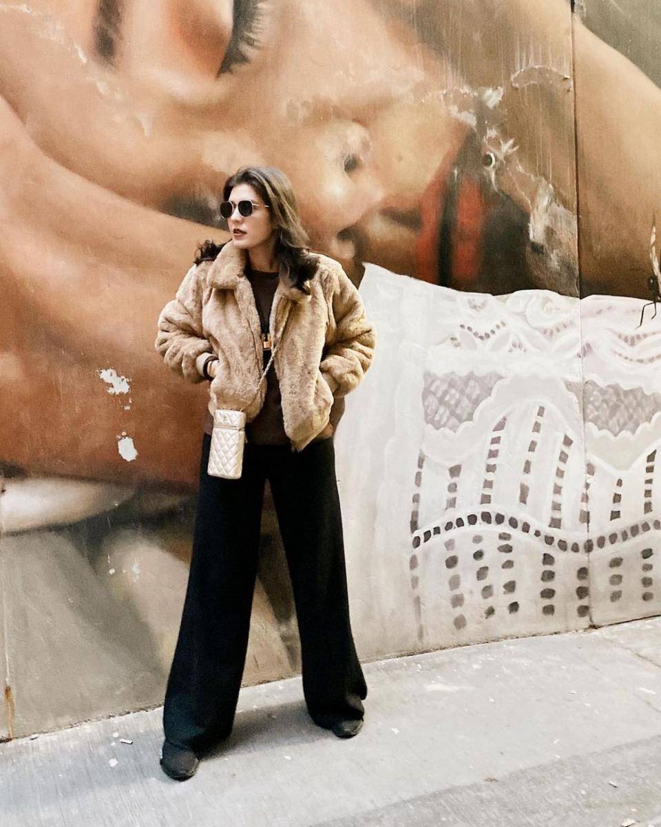 OOTD celana panjang ala Carissa Puteri (instagram.com/carrisa_puteri)