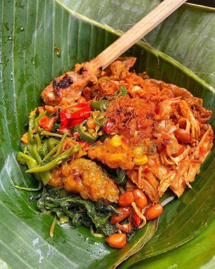 nasi jinggo (instagram.com/warungkayumanisbali)