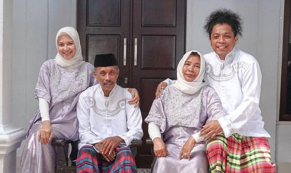 Indah dan mertua (Youtube.com/indah permatasari)