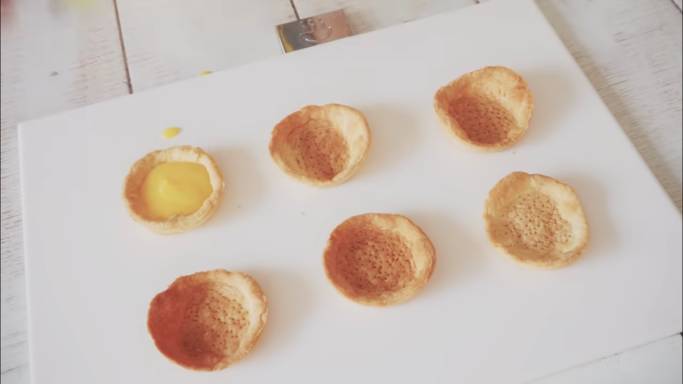 mini lemon tart (dok. youtube.com/Cooking tree 쿠킹트리)