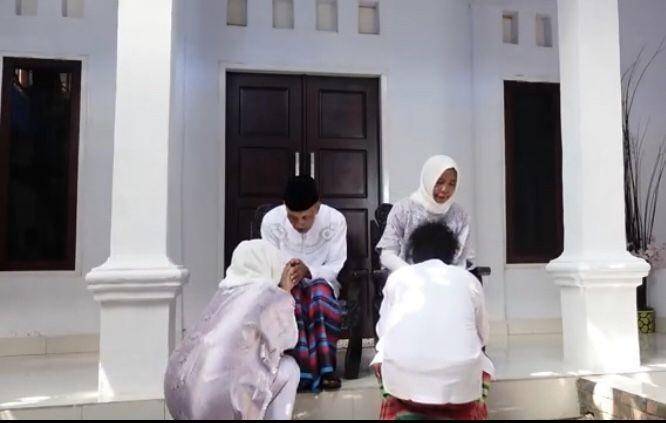 Indah dan mertua (Youtube.com/indah permatasari)