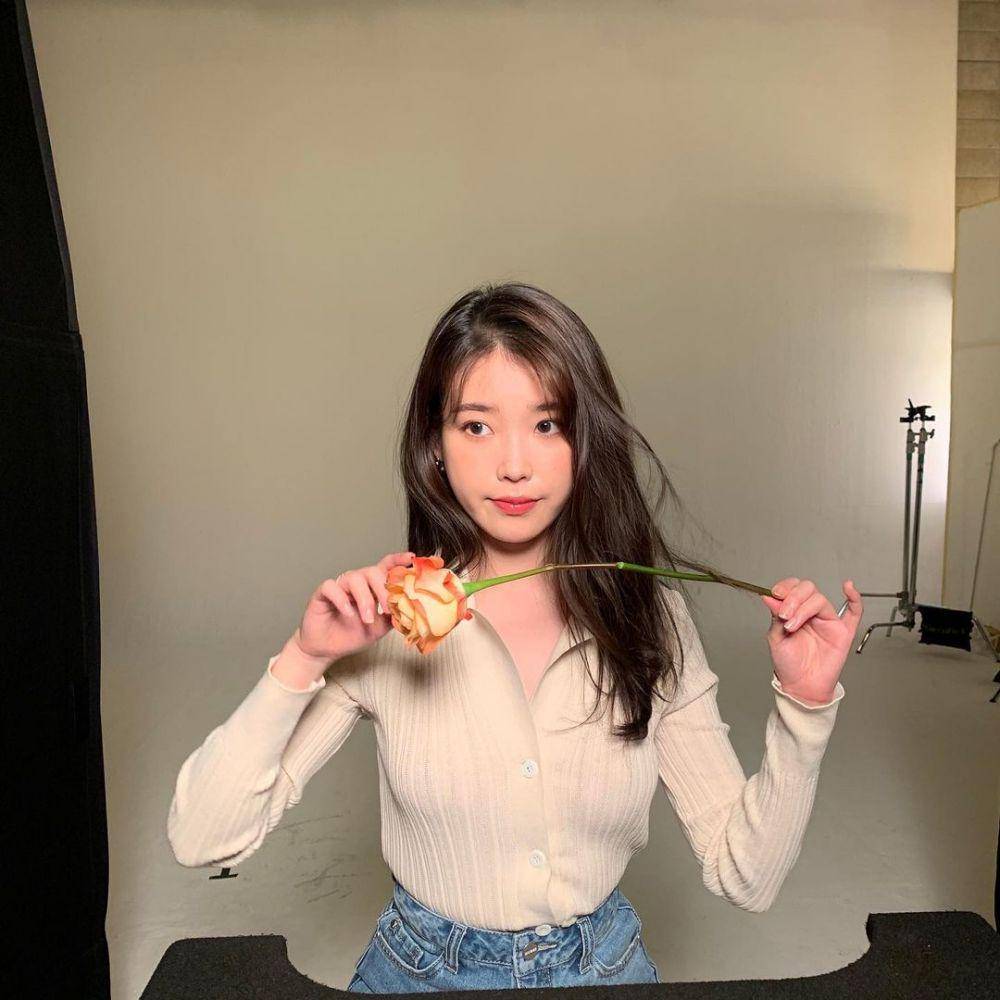 IU (Instagram.com/dlwlrma)