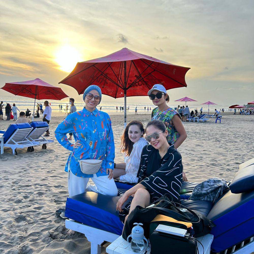 Meisya Siregar dan Mona Ratuliu (instagram.com/meisya__siregar)