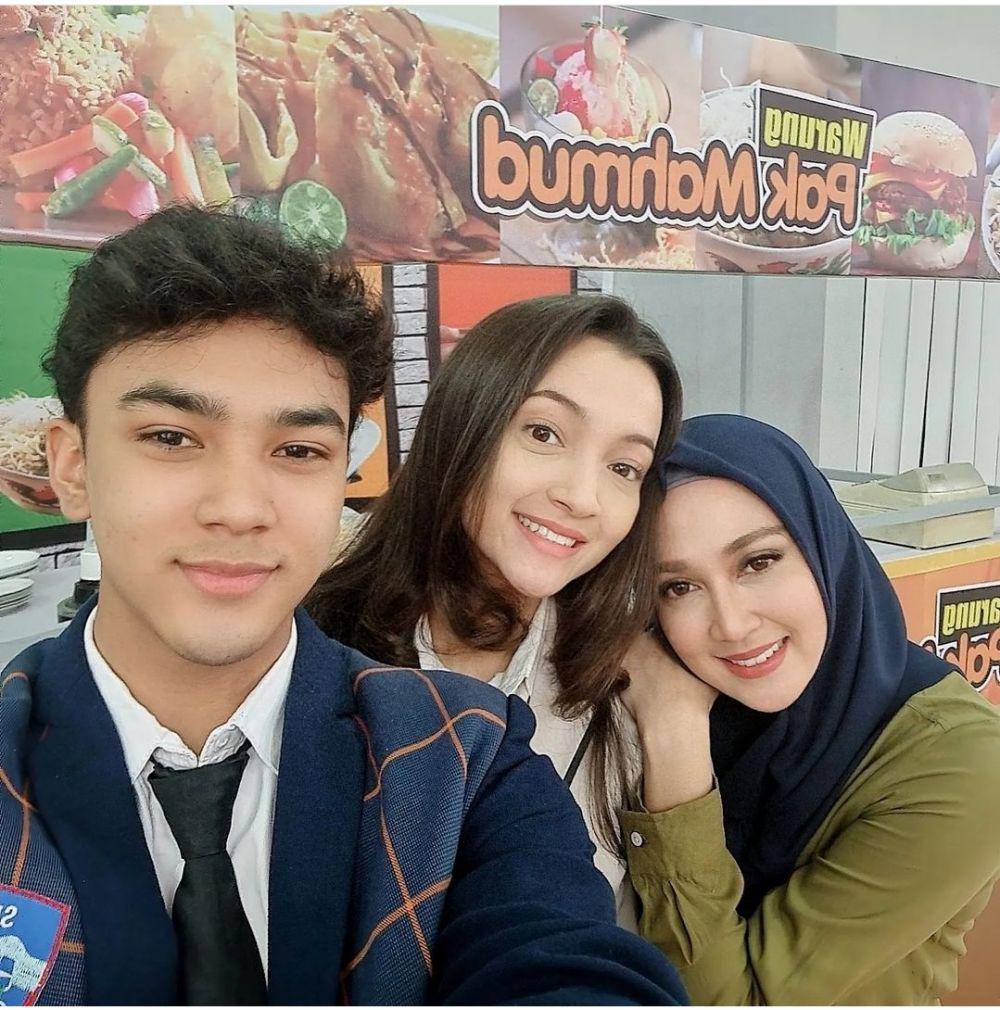 pemain My Love My Enemy (instagram.com/dinalorenza1975)