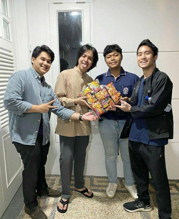 Kejutan ulang tahun Angga Yunanda yang ke 22 tahun. Instagram.com/anggayunandareal16