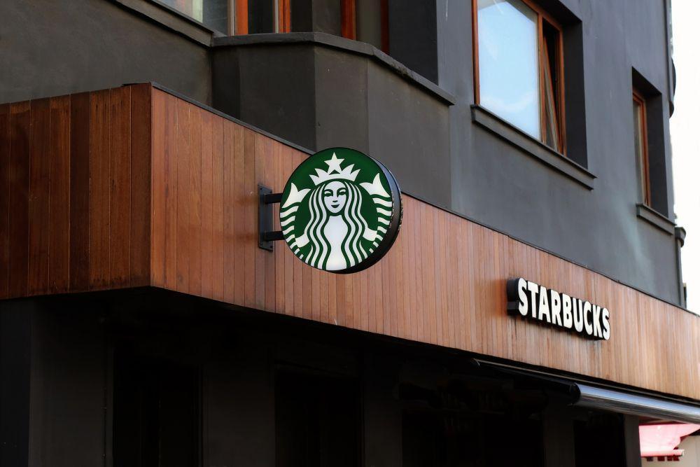 Logo Starbucks: Sejarah, Evolusi, dan Makna Warnanya
