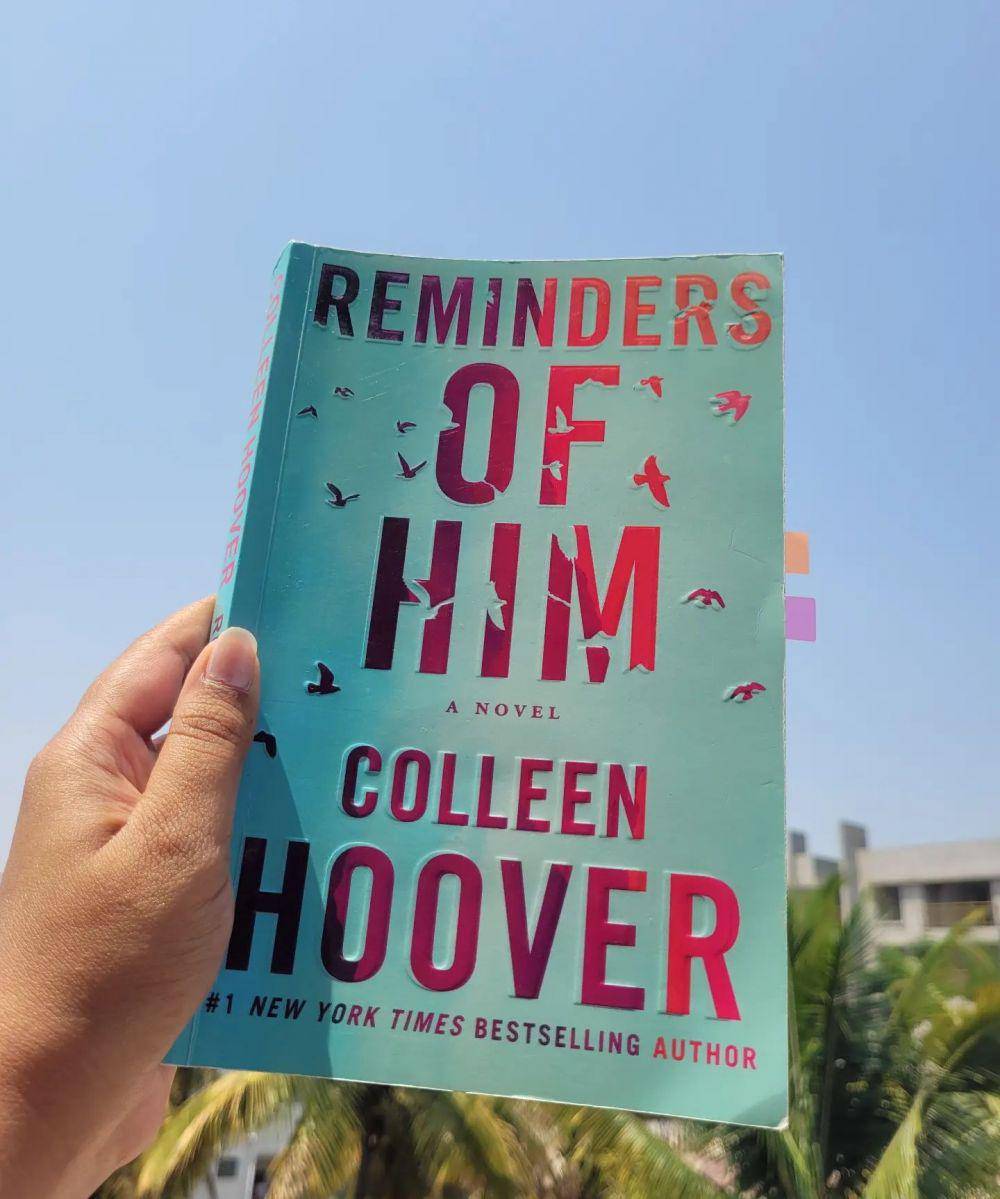 novel Reminders of Him (instagram.com/the_bookish_space)