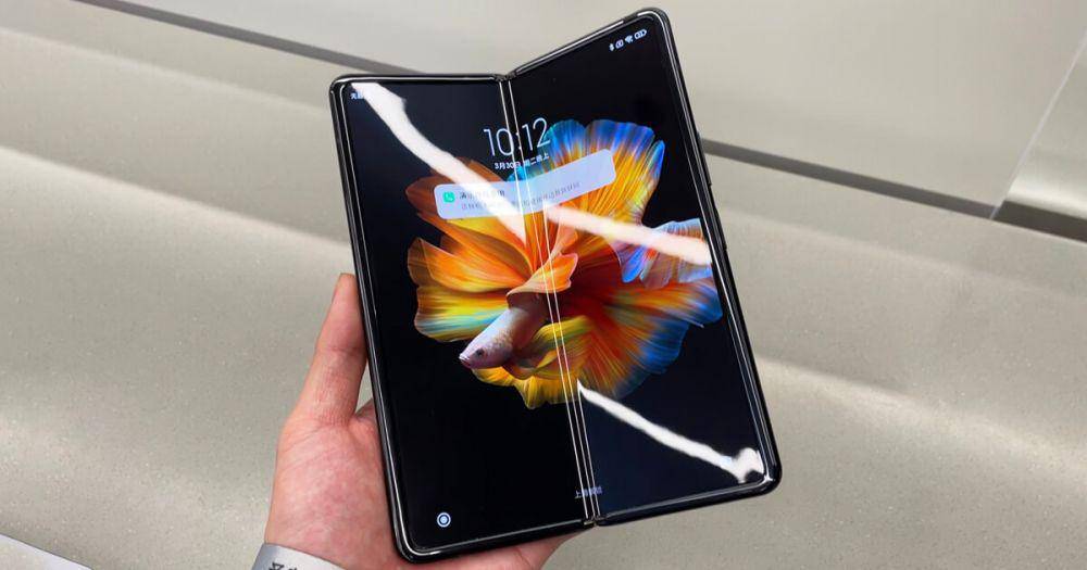 potret Xiaomi Mi Mix Fold (xiaomiplanets.com)