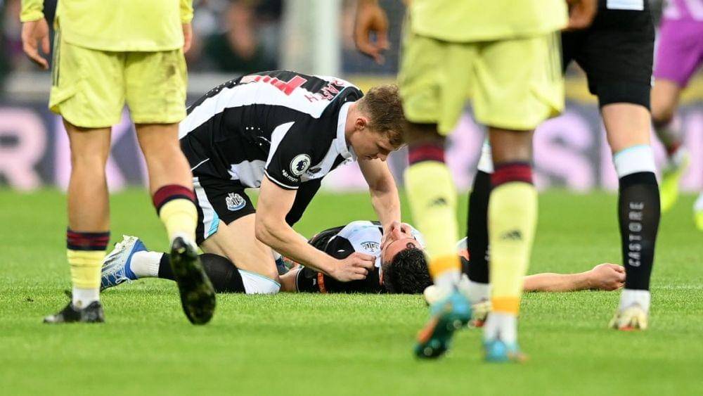 Fabian Schaer mengalami gegar otak saat menghadapi Arsenal (mirror.co.uk)
