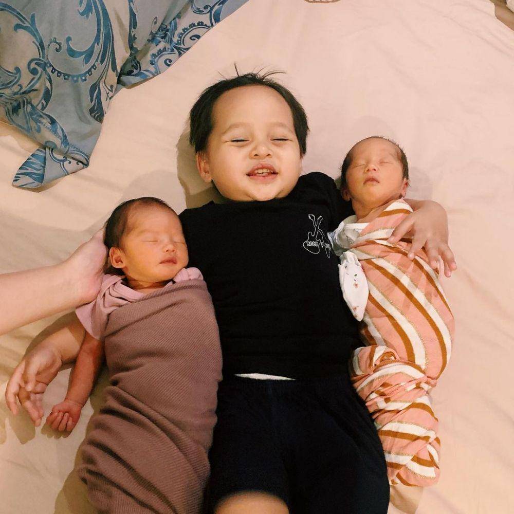 Arrasya Bachtiar dan sepupu (instagram.com/tasyakamila)