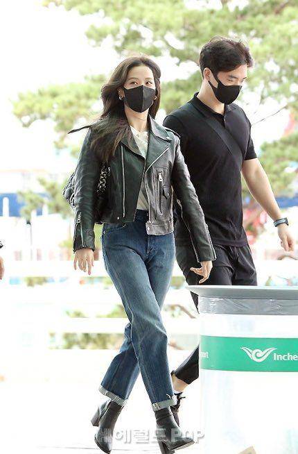 boots ala Jisoo BLACKPINK (instagram.com/dcjisoogallery)