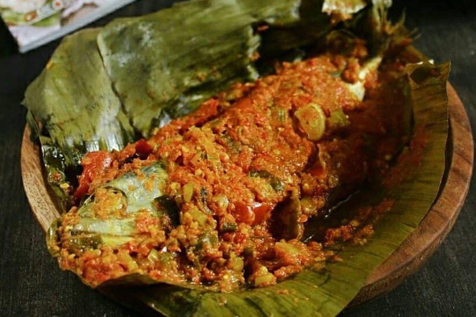 Pepes ikan kembung bumbu kuning (instagram.com/arindazikri)