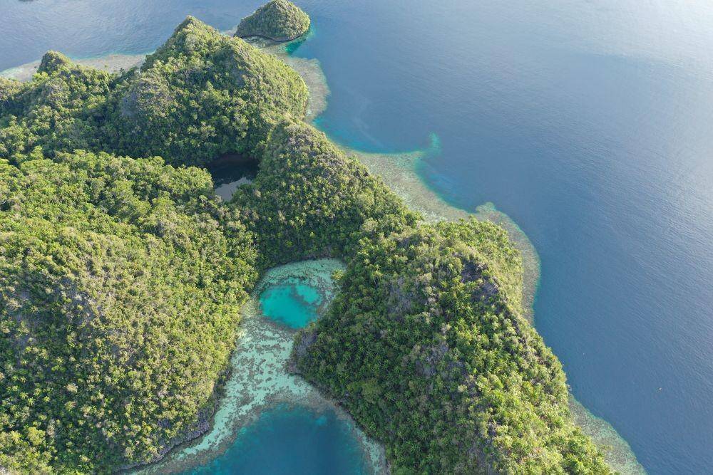 Ilustrasi Pulau Misool, Raja Ampat, Papua (unsplash.com/dna_threelabsdotofficial)