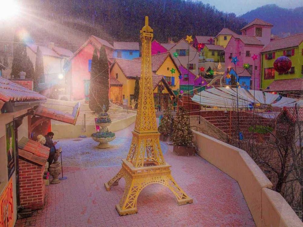 Petite France (intagram.com/twwweiwen18)