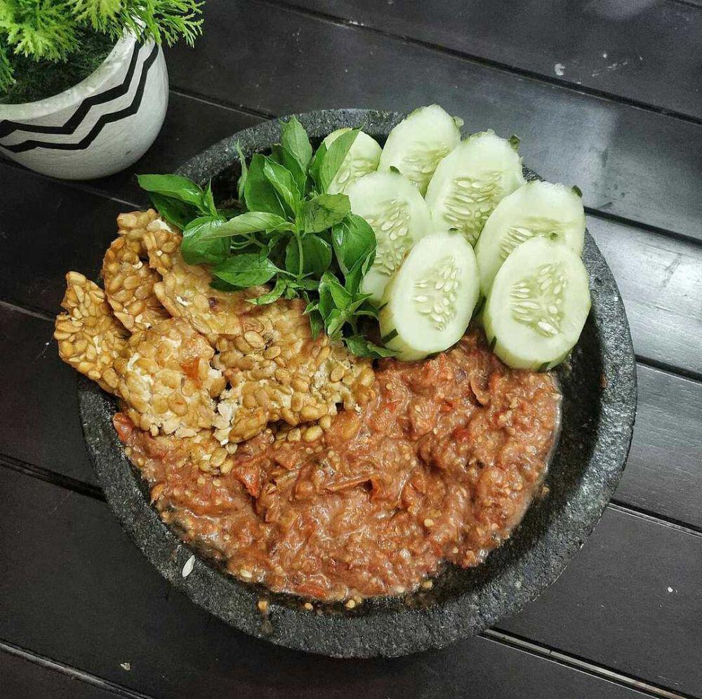 sambal (instagram.com/anna_tuppylover)