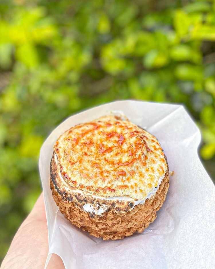 Creme Brulee (instagram.com/pigfoodiexhk)