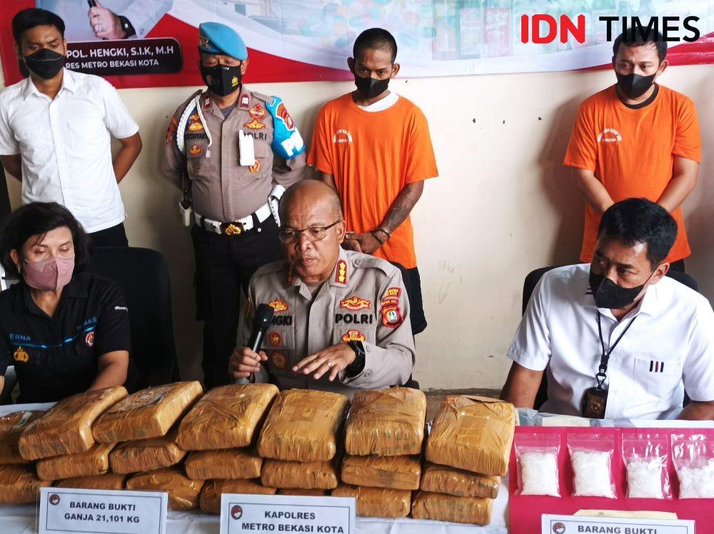 Dua Kurir Narkoba di Bekasi Ditangkap. (IDN Times/Imam Faishal)