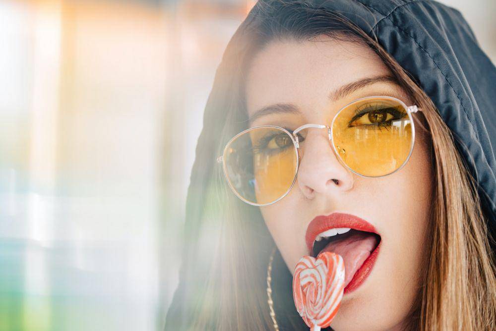 aktivitas seksual menggunakan mulut (unsplash.com/Vinicius "amnx" Amano)