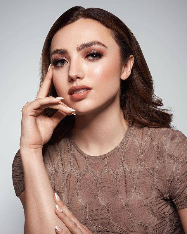 Peyton List (instagram.com/peytonlist)