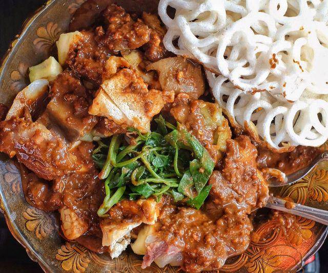 gambar rujak cingur Joko Dolog (instagram.com/surabayafoodies)