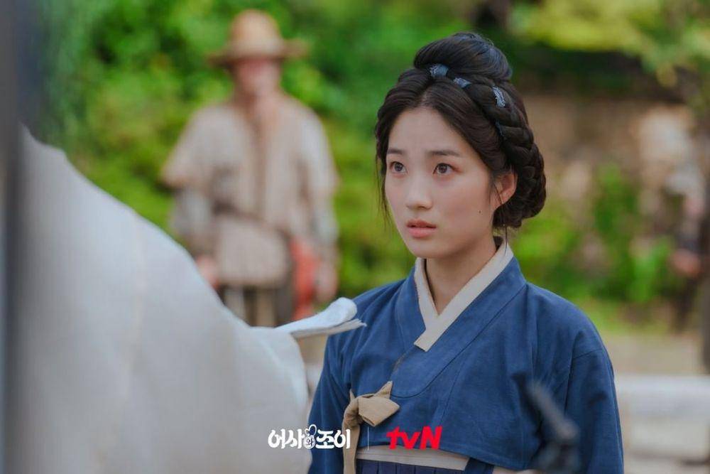 Kim Hye Yoon berperan sebagai Kim Jo Yi di drama Secret Royal Inspector Joy (instagram.com/tvn_drama)
