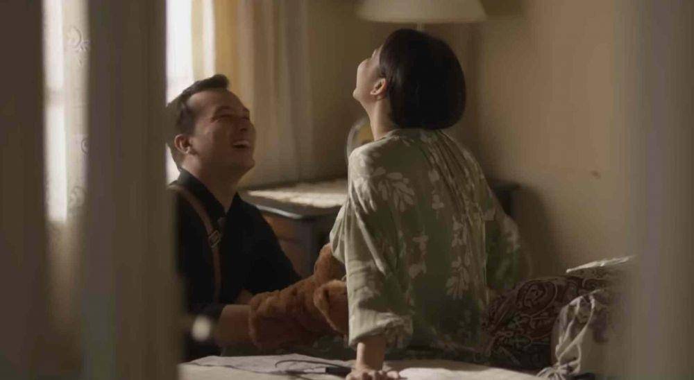 Nicholas Saputra dan Ariel Tatum di Trailer Sayap Sayap Patah (YouTube.com/Denny Siregar Production/)