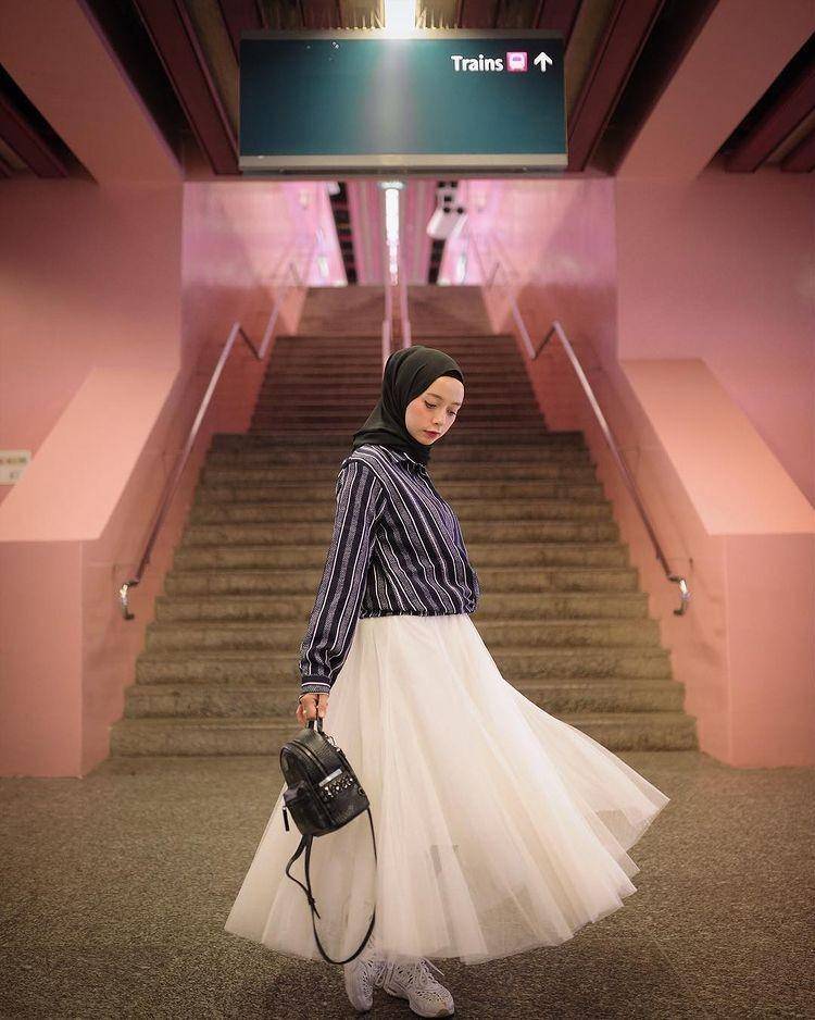 padu padan outfit putih ala selebgram Joyagh (instagram.com/Joyagh)